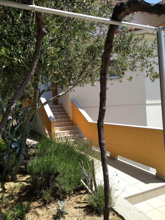 Apartments Palit 拉布 外观 照片
